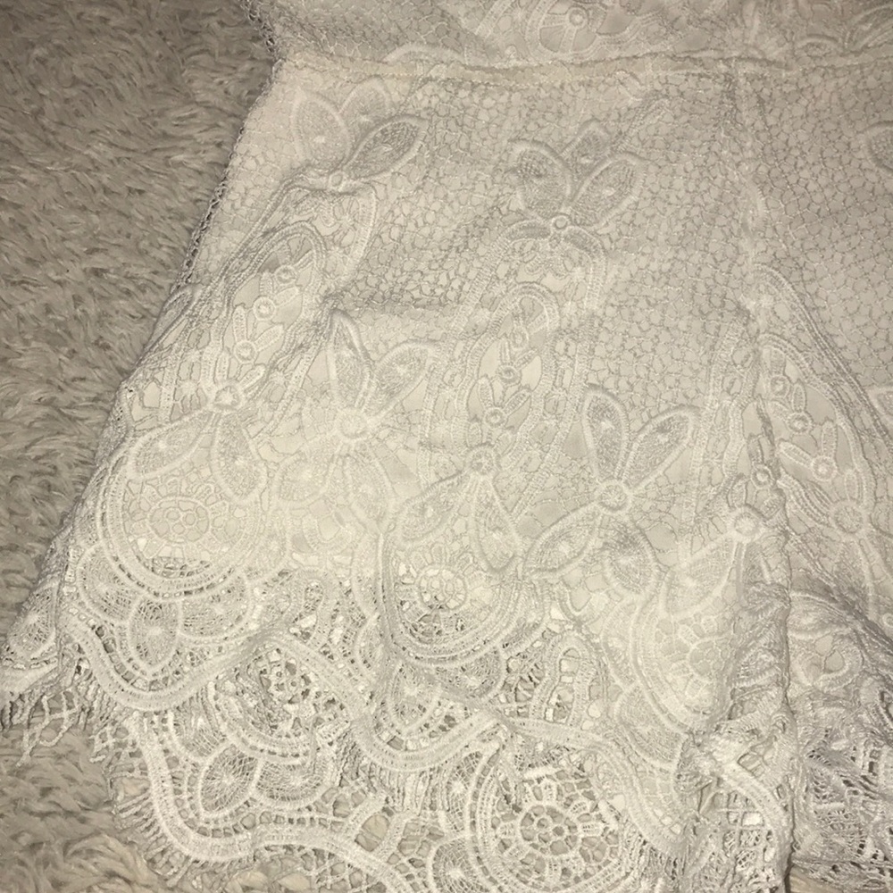 Lace Romper - Picture 5 of 5
